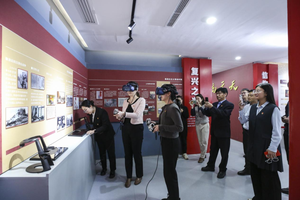中国民航大学宣传思想文化队伍体验式接受爱国主义教育